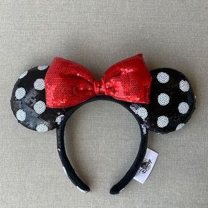 Sequined Minnie mouse ears